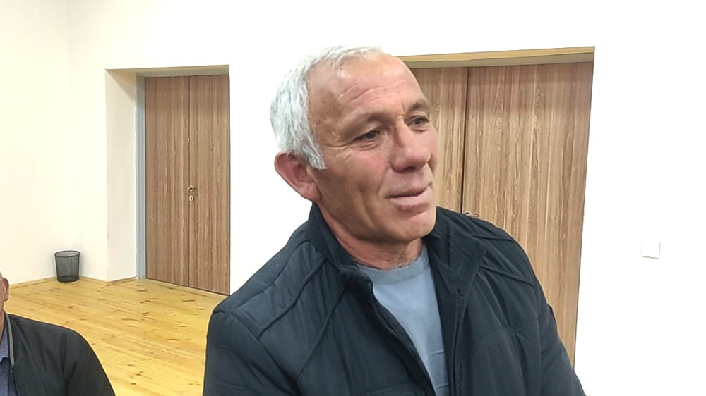 Seymur Orucov Ağstafanın Pirili və Sadıqlı kəndlərində növbəti dəfə vətəndaşları dinləyib